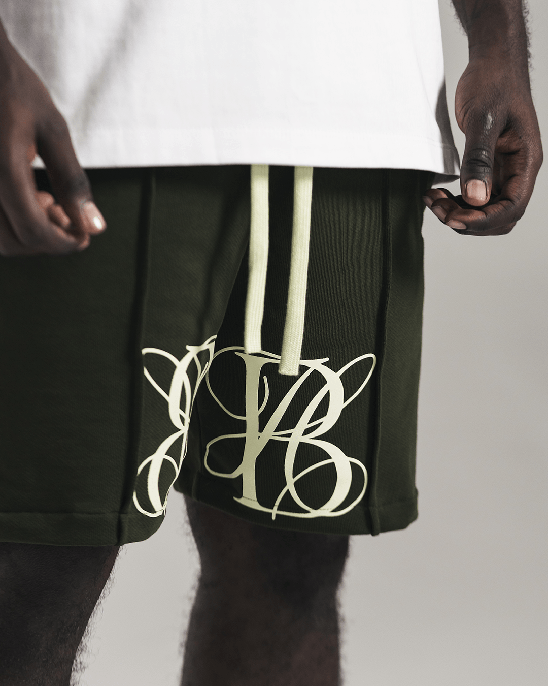 LORRAINE SOLID GREEN SHORT