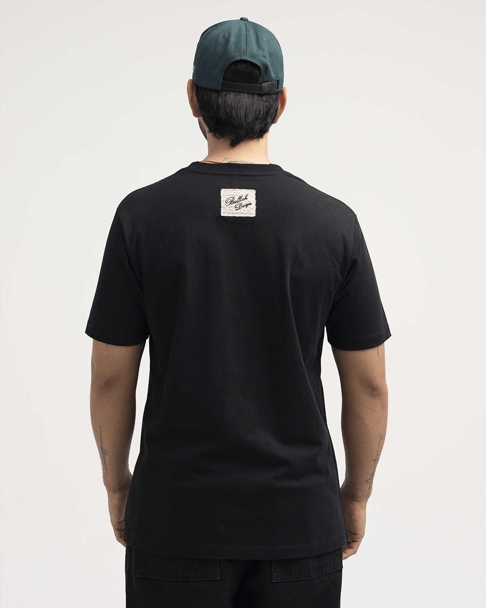 CAMISETA RESIN REGULAR NEGRA
